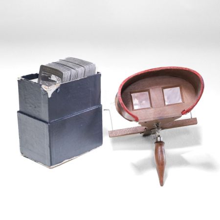 Ästhetisches Steroskop aus Holz mit Bildern aus vergangener Zeit