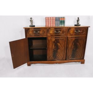 Klassisches englisches Sideboard mit Bracket Feet, in Mahagoni