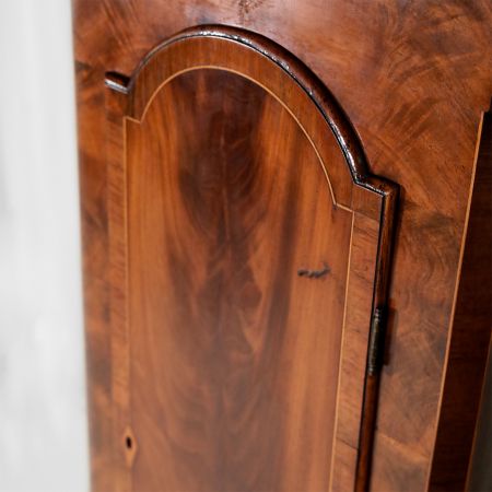 Viktorianische Pendeluhr aus edlem Mahagoni mit handgefertigtem Emaille-Ziffernblatt