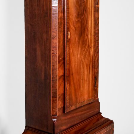 Viktorianische Pendeluhr aus edlem Mahagoni mit handgefertigtem Emaille-Ziffernblatt