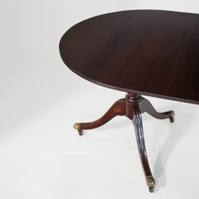 Regency Esstisch aus Mahagoni – Ausziehbarer englischer Säulentisch von ca. 1910 für bis zu 10 Personen