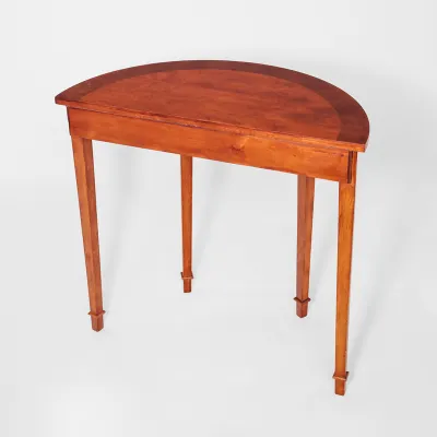 Eibe Demi Lune Table
