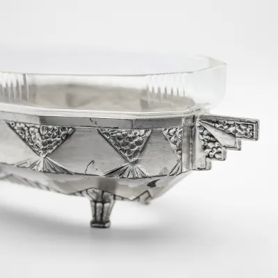 art-deco-schale-versilbert-mit-kristallglaseinsatz-detail