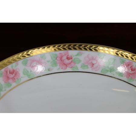 Dekorative Vintage Schale mit Blumenmotiv