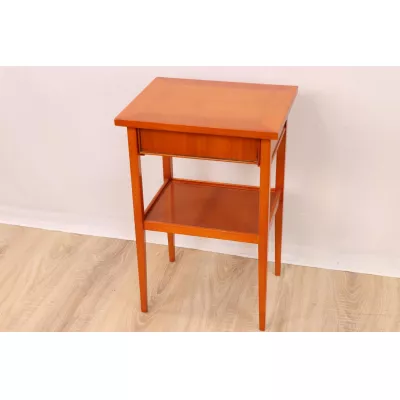Schicker kleiner Beistelltisch mit Schublade