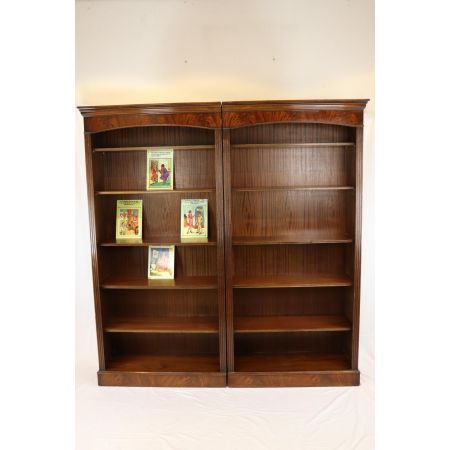 Zweiteiliges Bücherregal / Open Bookcase