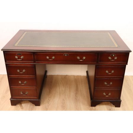 Edler Pedestal Desk mit Ledereinlage