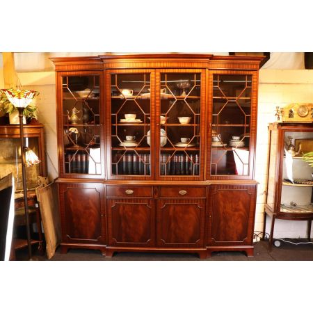 Besonderer Breakfront Bücherschrank mit Regency Stil Verglasung