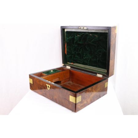 Elegante Vintage Schatulle aus Holz