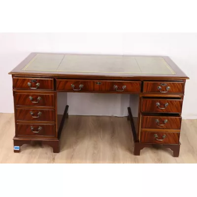 Klassischer Mahagoni Schreibtisch, Pedestal Desk, mit toller Patina