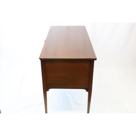 Antikes Sideboard mit zwei Türen, auf Rollen