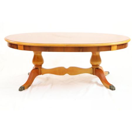 Ovaler coffee table / Sofatisch in Eibe mit Paw Feet