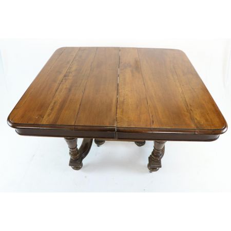 Massivholz Esstisch / Dining Table mit schönen Schnitzarbeiten