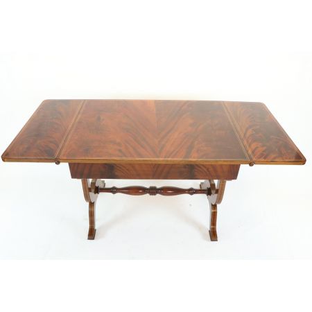 Schöner Pembroke Sofatable  Table / klappbarer Esstisch mit feinen Intarsien