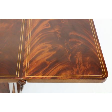 Schöner Pembroke Sofatable  Table / klappbarer Esstisch mit feinen Intarsien