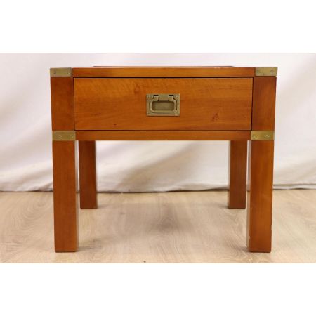 Schöner maritimer Sofatisch mit Schublade, quadratisch