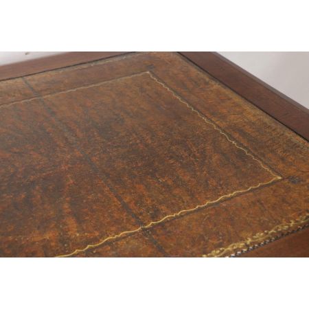 Schöner Pedestal Desk / Schreibtisch mit Ledereinlage