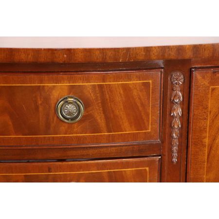 Antikes Sideboard mit besonderer Patina