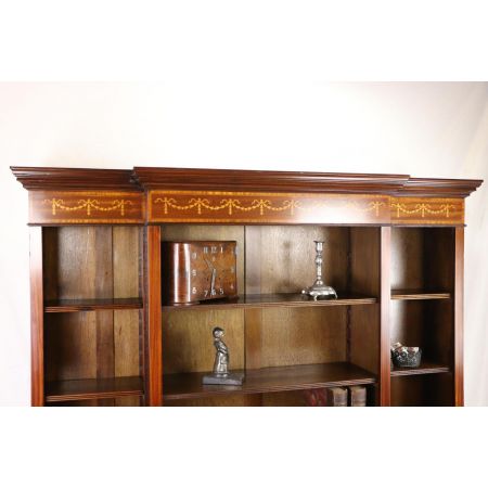 Breakfront Open Bookcase - dreiteiliges Bücherregal mit Breakfront