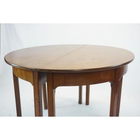 Runder Esstisch/ Dining Table