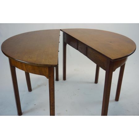 Runder Esstisch/ Dining Table