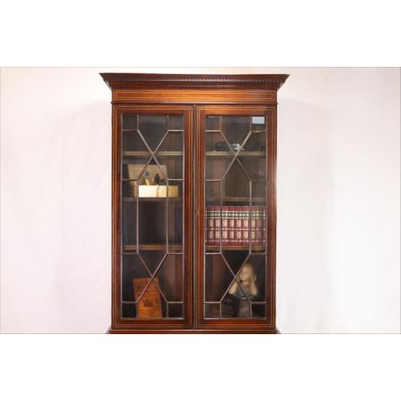 Schöner zweitüriger Bücherschrank / Two Door Bookcase, Regency Stil