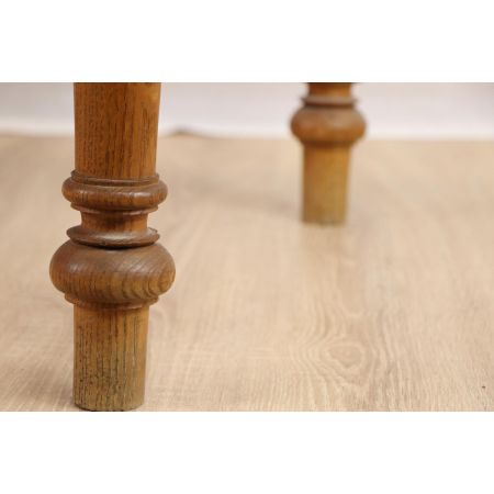 Schöner großer Esstisch mit toller Patina, helles Holz