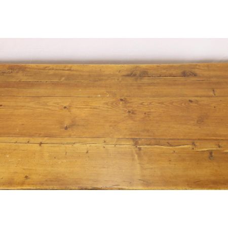 Schöner großer Esstisch mit toller Patina, helles Holz