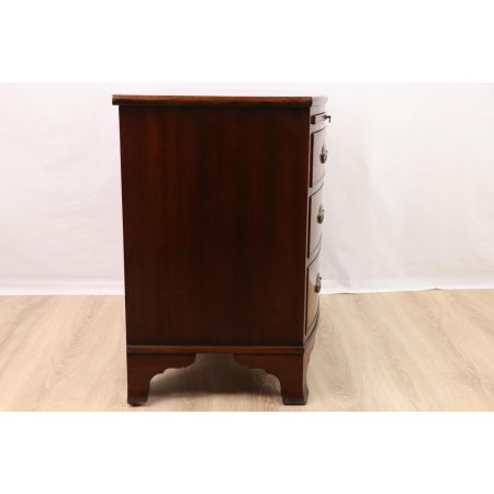 Praktische Kommode mit ausziehbarer Ablagefläche