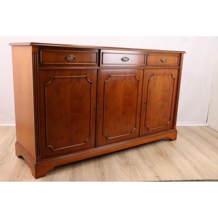 Sideboard, Side Cabinet aus Eibe mit drei Türen & Schubladen, Anrichte, Buffet aus England