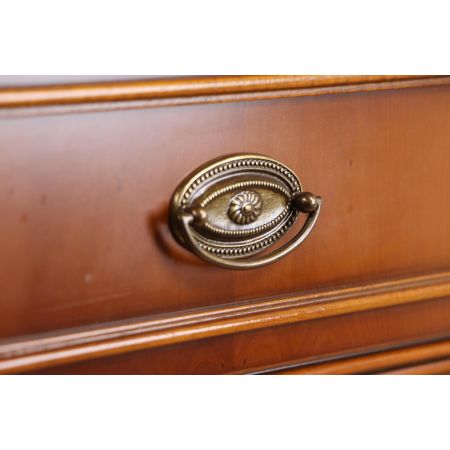 Sideboard, Side Cabinet aus Eibe mit drei Türen & Schubladen, Anrichte, Buffet aus England