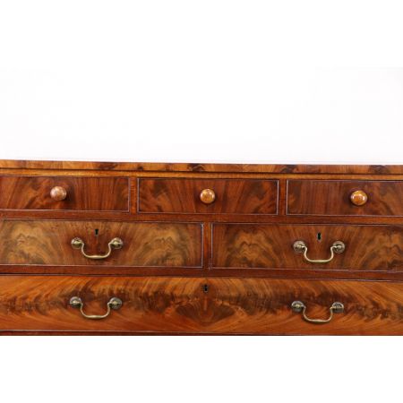 Chest of Drawers/ Kommode