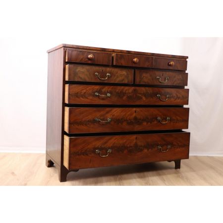 Chest of Drawers/ Kommode