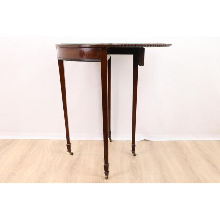 Schöner runder   demi Lune Cardtable  auf Rollen, klappbar antik Edwardian 1890