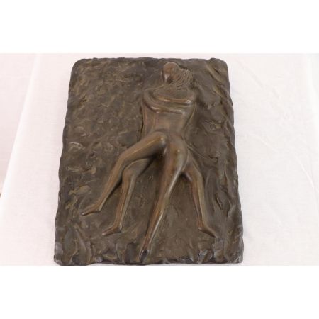 Relief aus Bronze mit Liebespaar Motiv