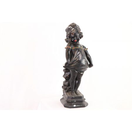 Niedliche Vintage Skulptur mit Mädchen Motiv