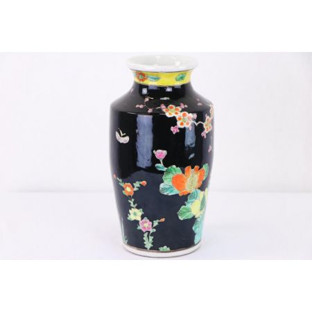 Elegantes japanisches Vasen Set, bemalt, dreiteilig