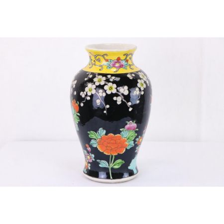 Elegantes japanisches Vasen Set, bemalt, dreiteilig