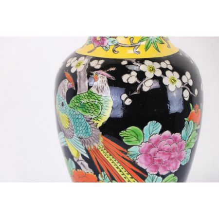 Elegantes japanisches Vasen Set, bemalt, dreiteilig