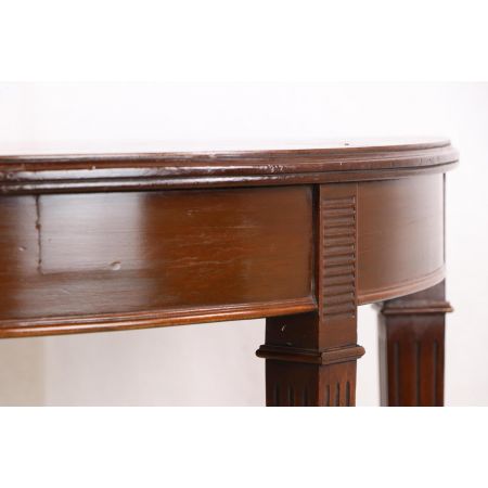 Hübscher Demi Lune Konsolentisch mit Schnitzereien