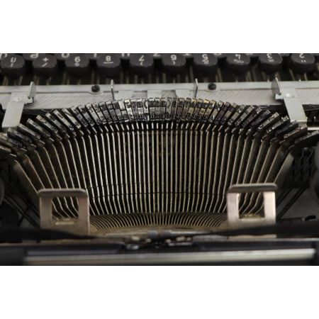 Mechanische Vintage Schreibmaschine von Contessa