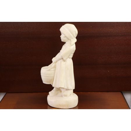 Keramik Figur Skulptur Mädchen mit Schüssel antik