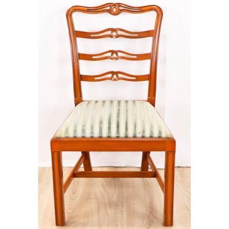 4er Set gut erhaltene Eiben Stühle mit Sitzpolster aus England