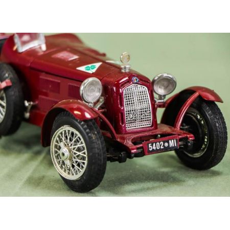 Vintage Modellauto 1:18 - Alfa Romeo Monza