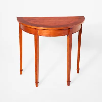 Eibe Demi Lune Table