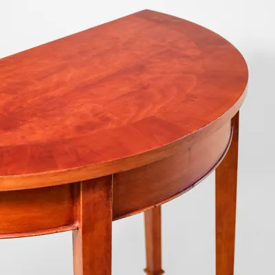 Eibe Demi Lune Table