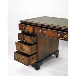 Pedestal-Desk aus Mahagoni im edwardian style mit schöner Lederschreibfläche