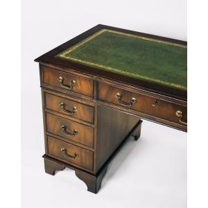 Pedestal-Desk aus Mahagoni im edwardian style mit schöner Lederschreibfläche