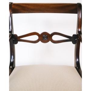 Eleganter regency armchair aus Mahagoni mit schönem Streifenbezug