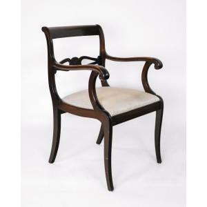 Eleganter regency armchair aus Mahagoni mit schönem Streifenbezug